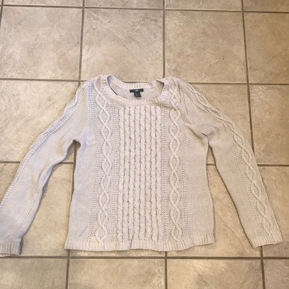 Detailed tan H&M sweater